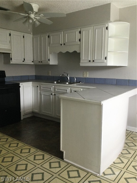 Foto del edificio - 1175 Laurel Dr