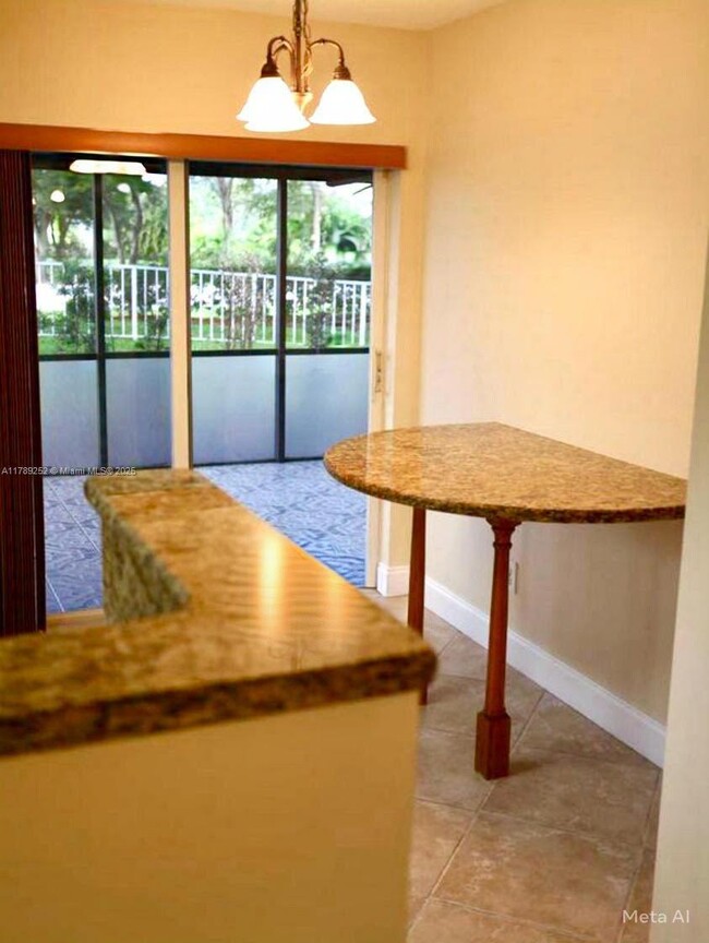 Foto del edificio - 1617 W Harmony Lake Cir