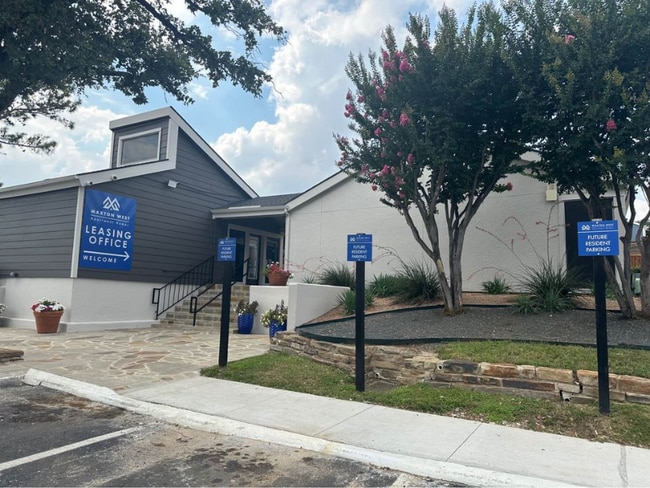 Foto del edificio - 3203 W Walnut Hill Ln