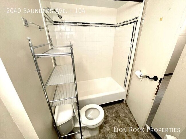 Foto del edificio - 2040 W Saunders Ave