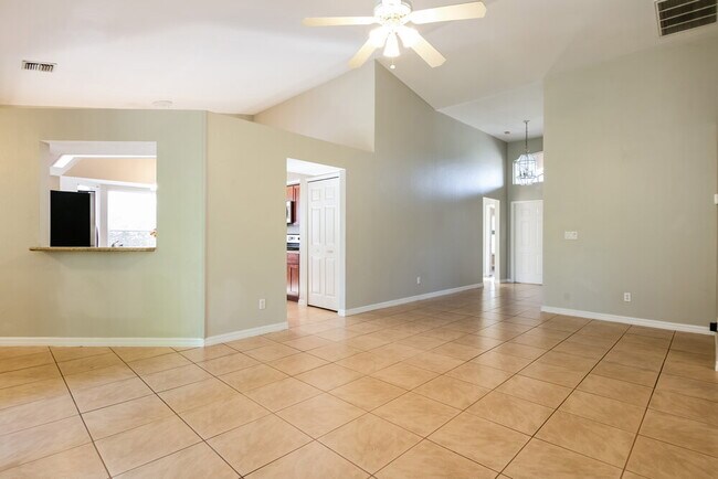 Building Photo - 18025 Horseshoe Bay Cir