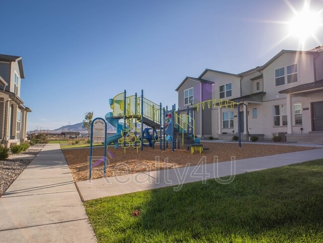 Building Photo - 3553 Hardman Way