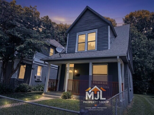 Foto del edificio - Beautiful 3 Bedroom/ 2 Bath Home Ready Now!