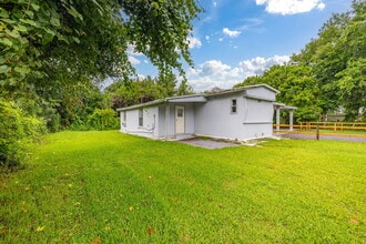 Building Photo - 5068 Santos Rd