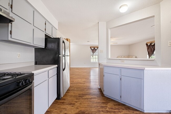 Building Photo - Charming 2 Bedroom 1 Bath on 3 Acres in Georgetown