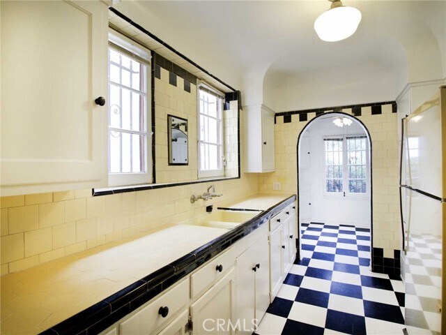 Foto del edificio - 1055 S Crescent Heights Blvd