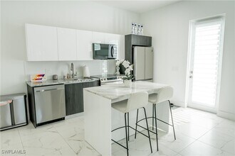 Building Photo - 4064 Full Moon Ct