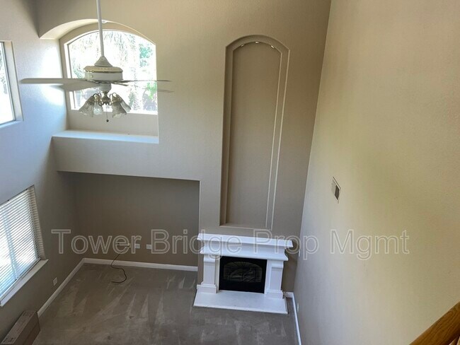 Foto del edificio - 1600 Braddock Way