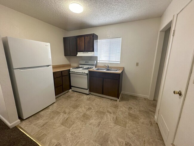 Foto del edificio - 2 Bed 1 Bath Apartment