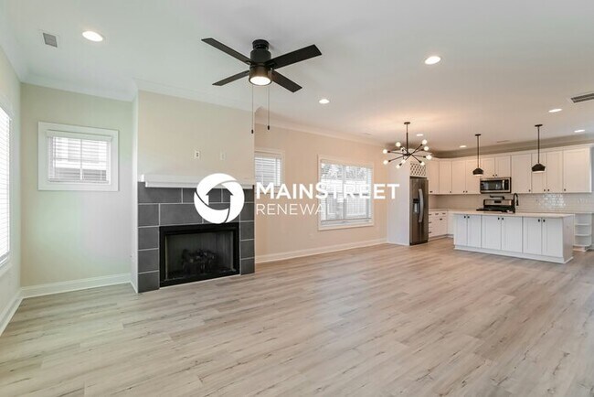 Foto del edificio - 3 Bedroom Pet-Friendly Home in CHARLOTTE, ...