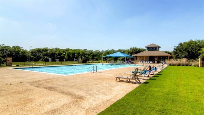 Foto del edificio - 18401 Friendship Hill Dr