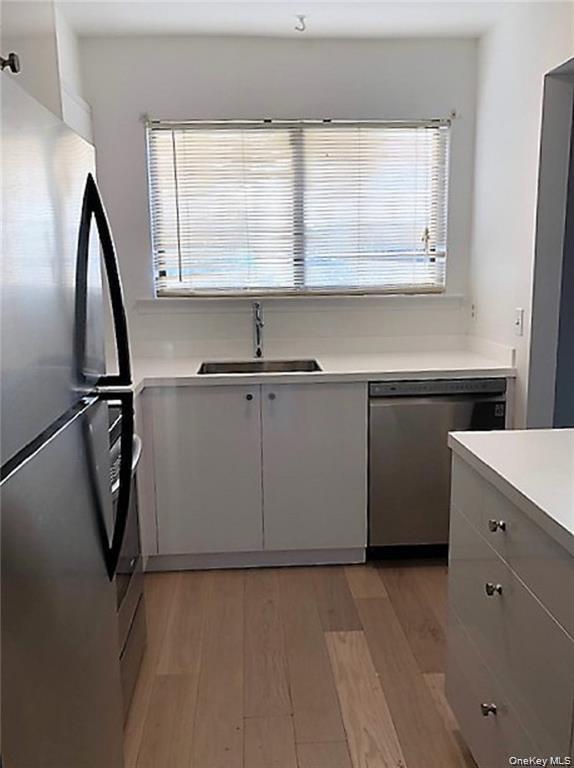 Foto del edificio - 34 Poplar Ln