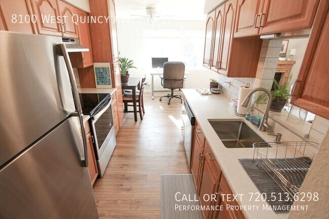 Foto del edificio - 8100 W Quincy Ave