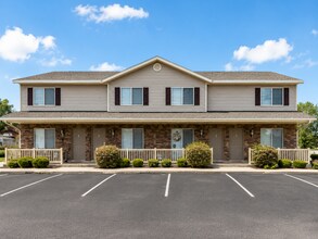 Building Photo - 88 250 N