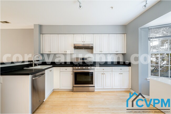 Building Photo - 1015 Murdoch Ct
