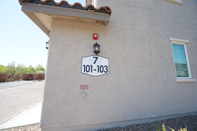 Building Photo - 8507 Insignia Ave