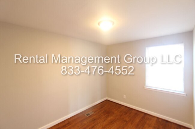 Foto del edificio - 3 Bedroom 1.5Bath - New On The Market! Better Hurry To See This One!!
