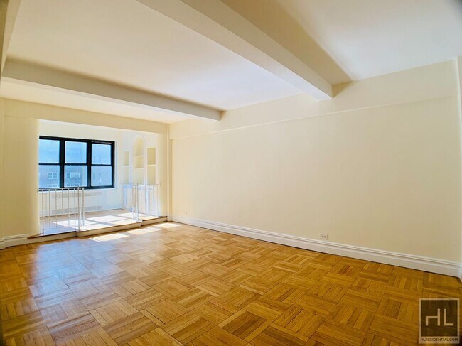 Building Photo - EAST 56 STREET
