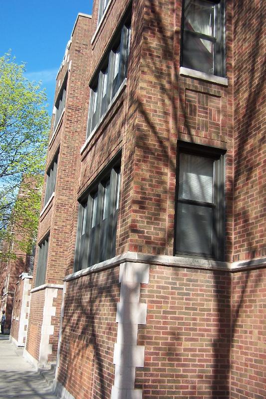Building Photo - 120 E 70th St