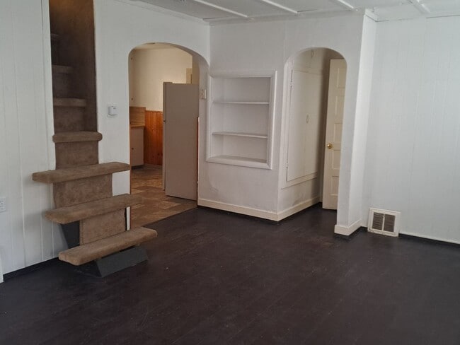 Building Photo - COZY HOME FOR RENT IN LAUREL!!!