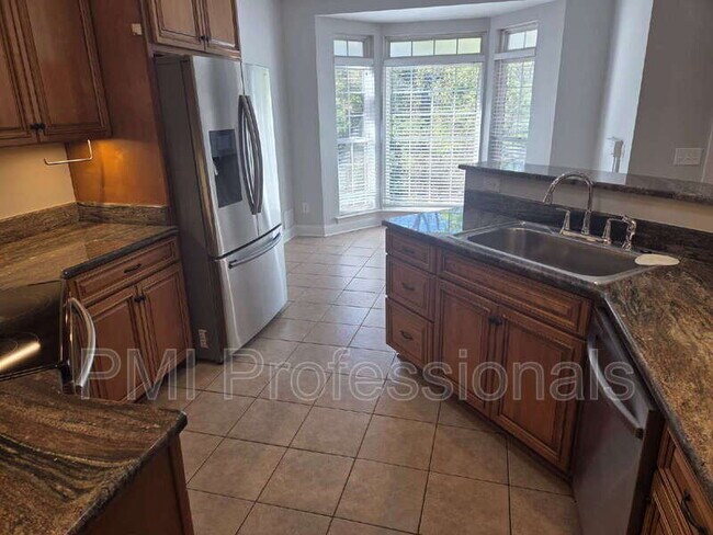 Foto del edificio - 1205 Cascade Falls Dr