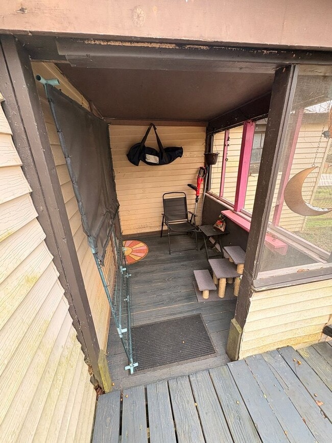 Building Photo - 462 Whitehall Rd