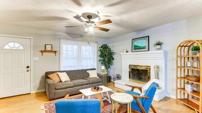 Foto del edificio - 443 Arrowhead Rd