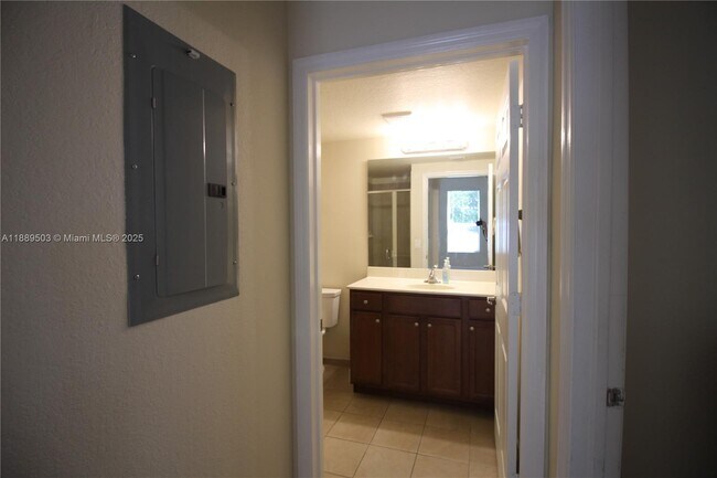 Foto del edificio - 9205 SW 170th Pl