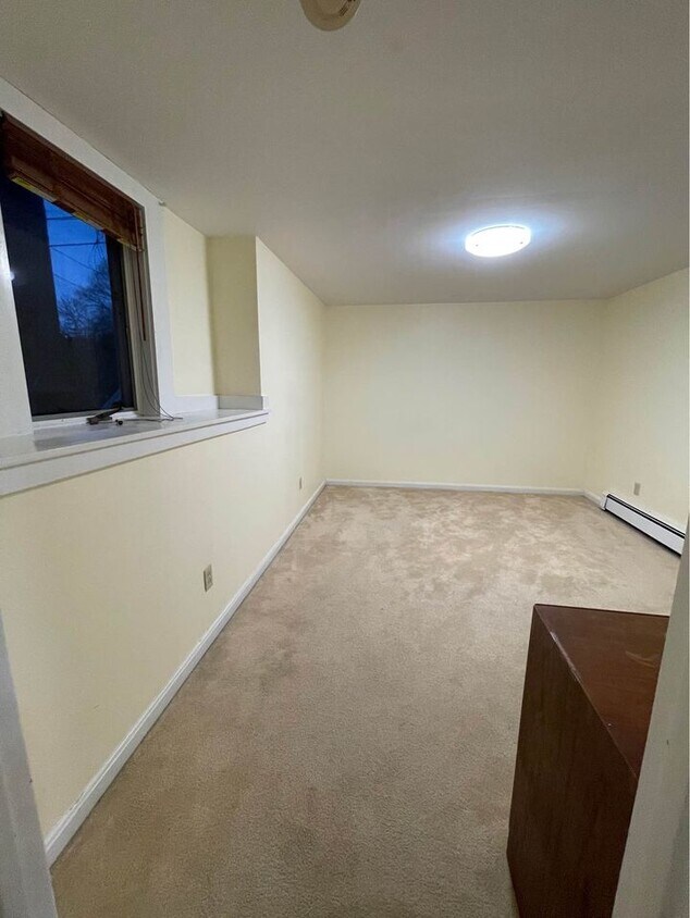 bedroom - 204 Presidents Ln