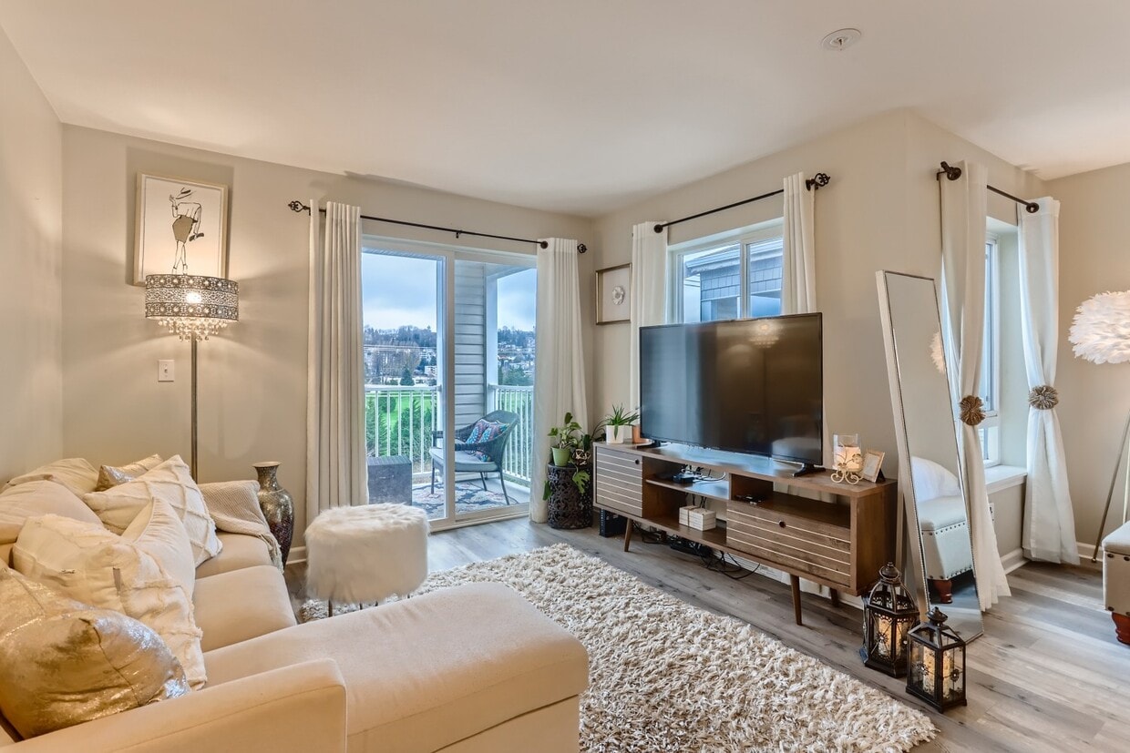 Foto principal - 2530 15th Ave W