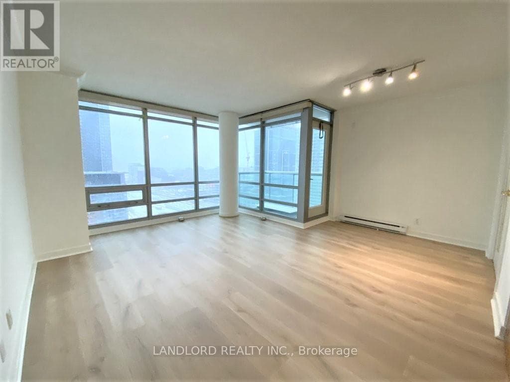 Photo principale - 81 Navy Wharf Ct