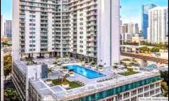 Foto del edificio - 690 SW 1st Ct