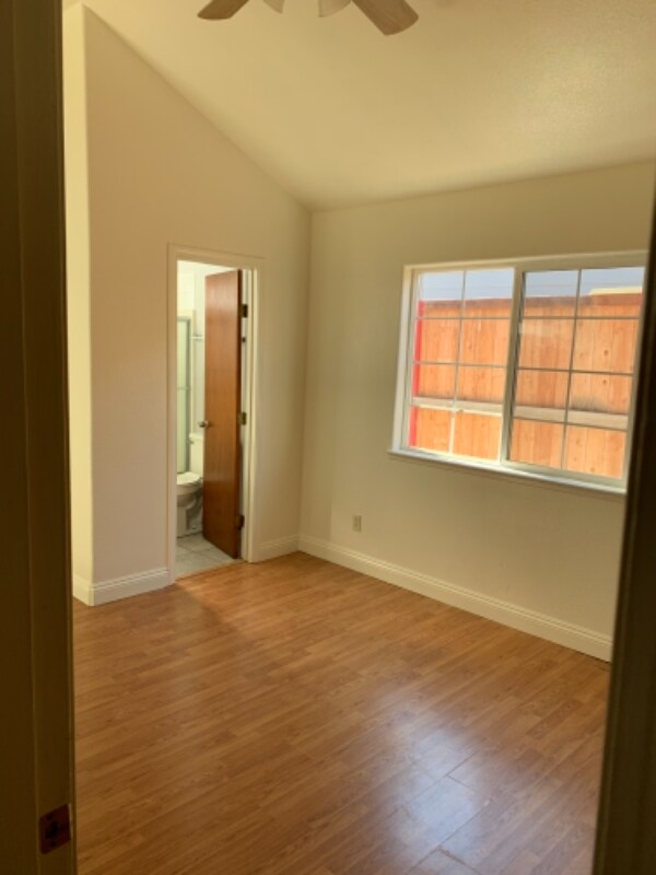 Foto del edificio - 204 Edwards St