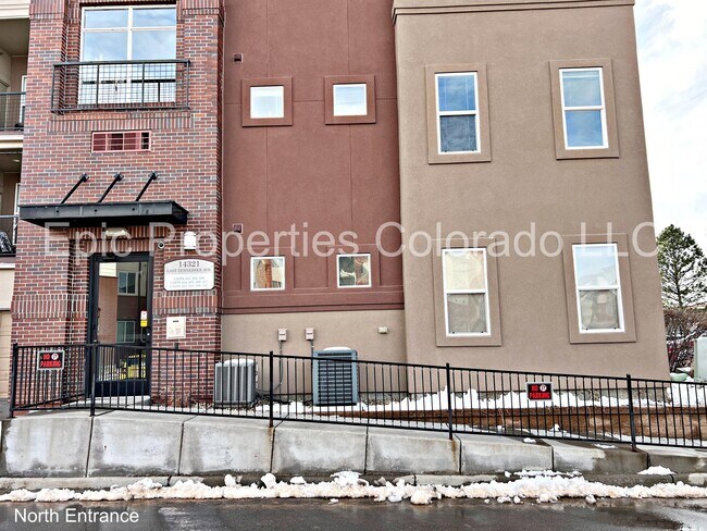 Foto del edificio - 14321 E Tennessee Ave