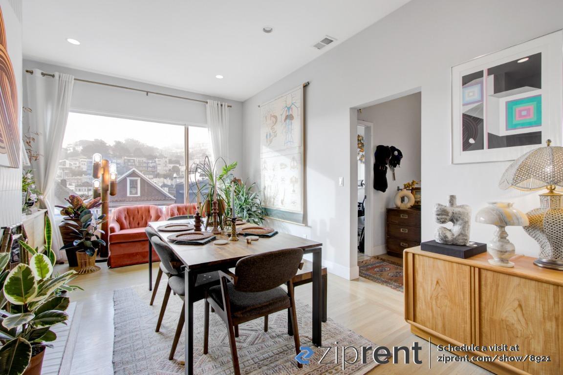 Primary Photo - 3024 Market St