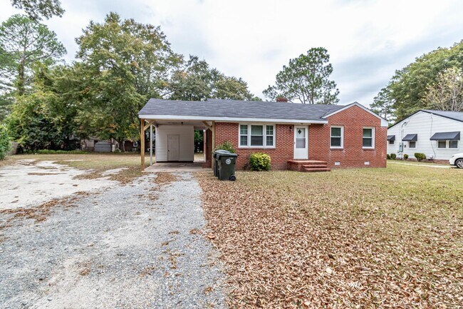 Foto del edificio - 3 BR | 1 BA Brick Home in Goldsboro *less than 2 miles from SJAFB!