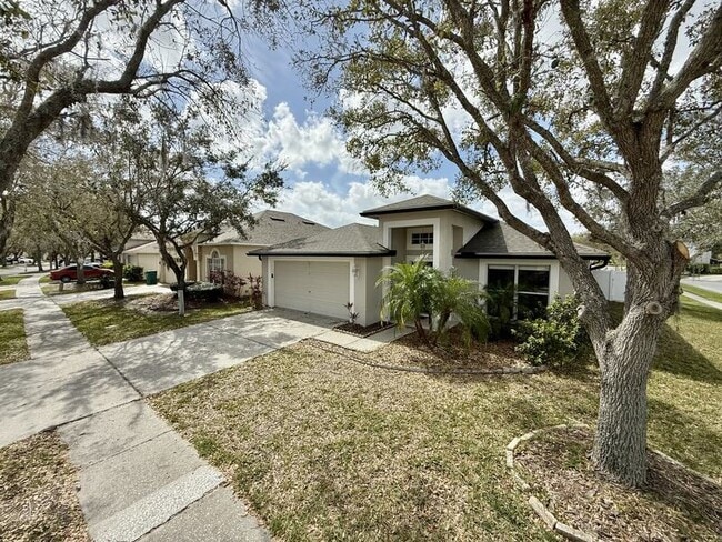 Building Photo - 27519 Sky Lake Cir
