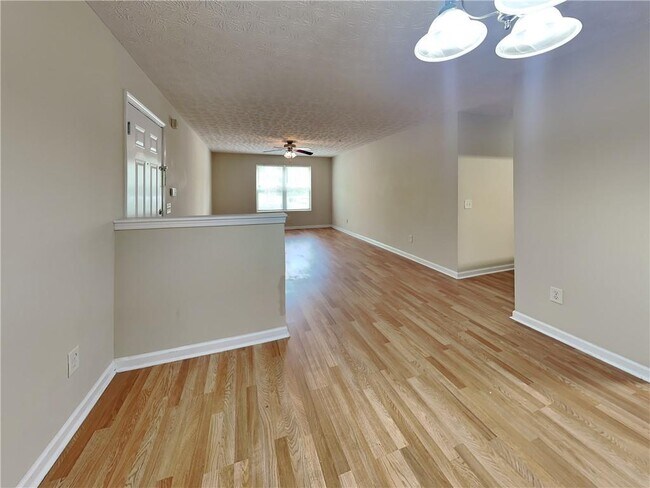 Building Photo - 4101 Fairington Club Dr
