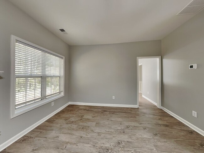 Building Photo - 61 Thunder Ridge Ln