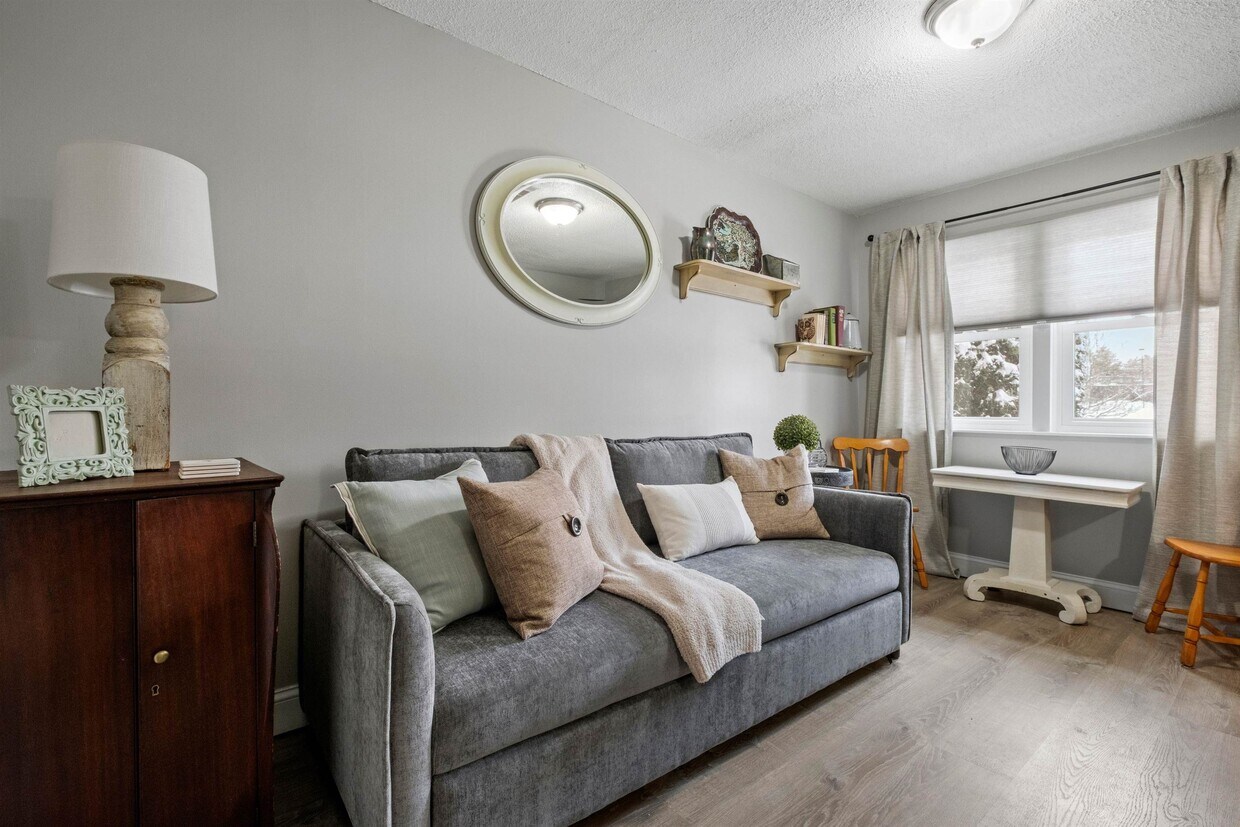 Foto principal - 5 Blackstone Dr