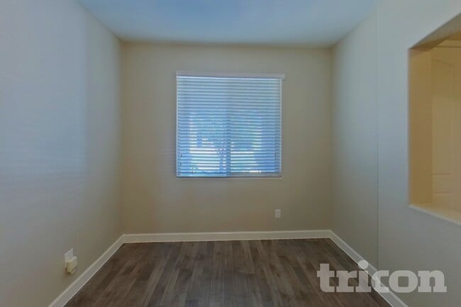 Building Photo - 41287 W Hensley Way