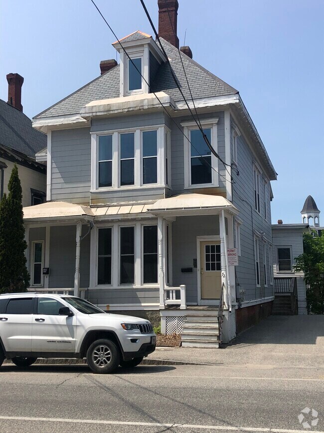 Courthouse Plaza Student Apartments for Rent Lewiston, ME 2 Rentals