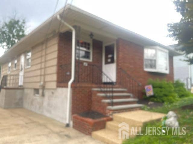Building Photo - 47 Walnut Ave