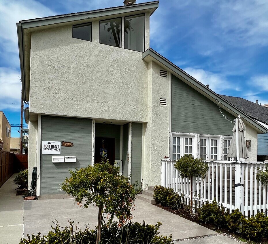 Primary Photo - 235 6th St