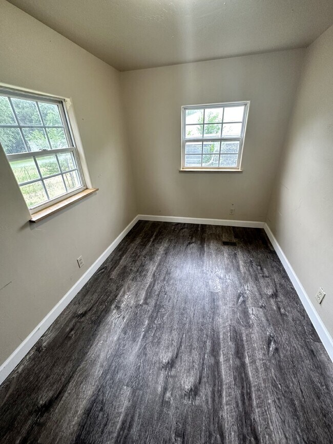 Foto del edificio - 310 Madison Ave