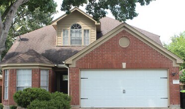 Building Photo - 1914 Wildwood Ridge Dr