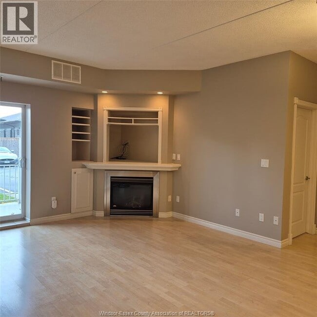 Building Photo - 6055 Ellis St