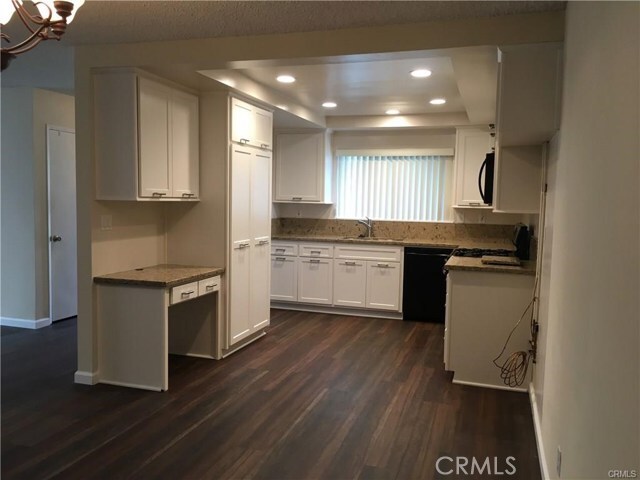 Building Photo - 5106 Blackpool Rd