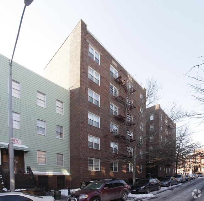 Primary Photo - 1125 Lorimer St