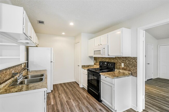 Building Photo - 526 Cutty Trail